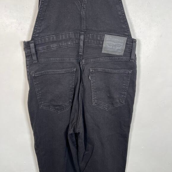 Levi's Women's Skinny Bib Overalls W28 Black Adjustable Straps Side Zip - Picture 5 of 8